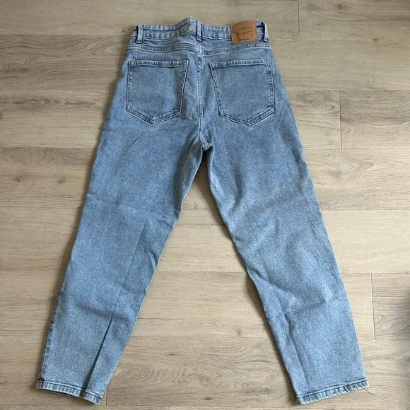 Stradivarius Sky Blue High Rise Jeans - Picture 4 of 4